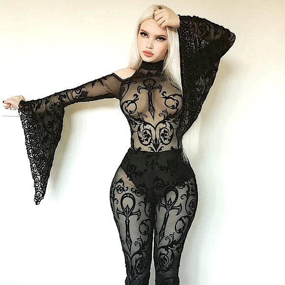 Black cold shoulder flare sleeve bodysuit - Picture 5 of 15